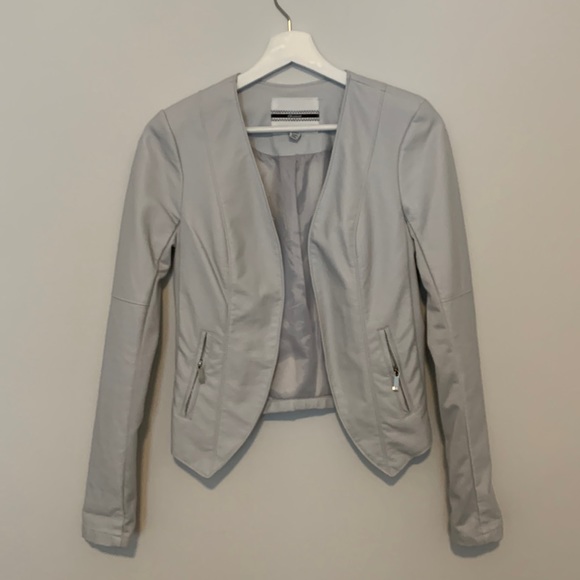 Short faux leather blazer - Picture 1 of 4